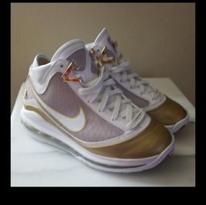 Nike Lebron James VII China Moon White Metallic Gold with box